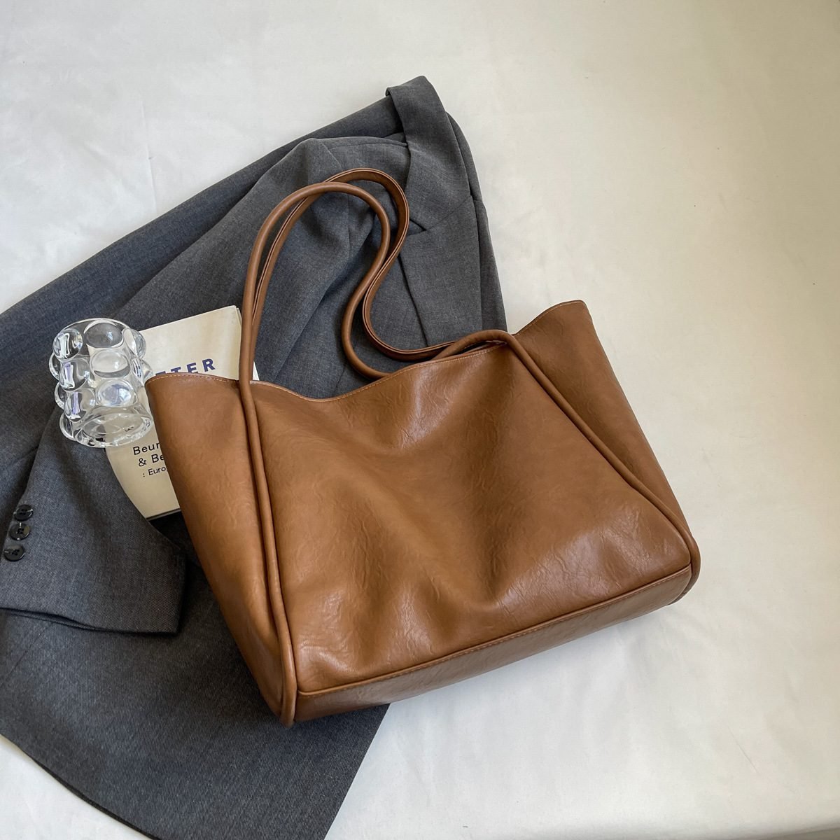 Stella Oversized Shoulder Bag - Image 5